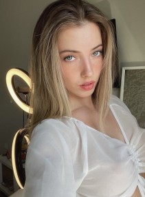 Фото проститутки Аня без предоплаты №2 в городе Якутск